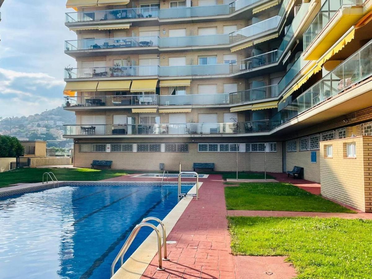 Reconnectar Malgrat De Mar Colom I Apartment Luaran gambar